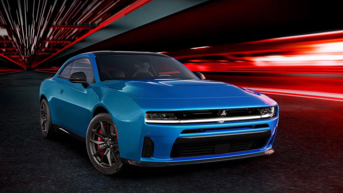 Dodge to Accelerate Launch of 2025 Charger Sixpack Amid Growing Demand for Gas-Powered Muscle Cars