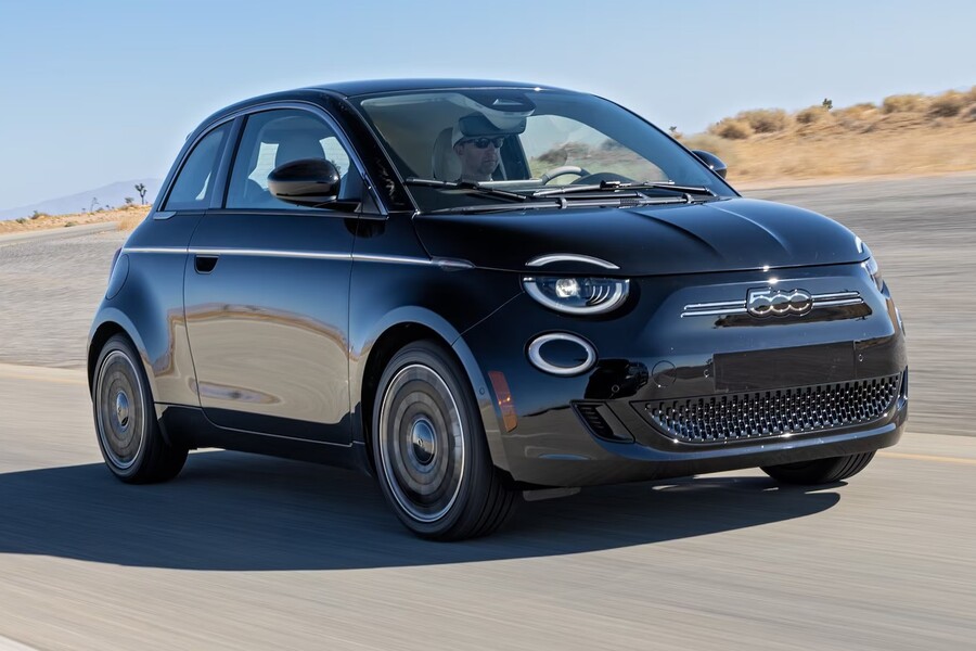 Fiat Eyes Comeback With Hybrid 500 Model Amid U.S. Market Shift